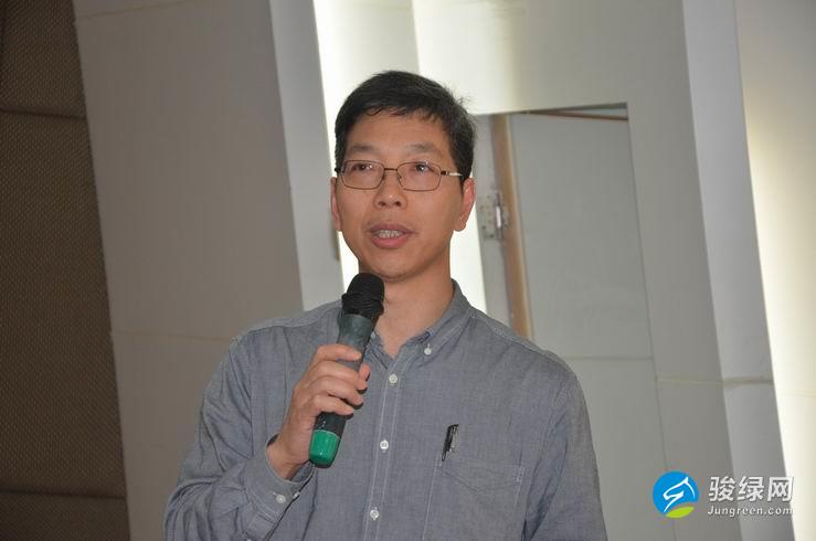深圳市建设科技促进中心副主任唐振忠做精彩致辞